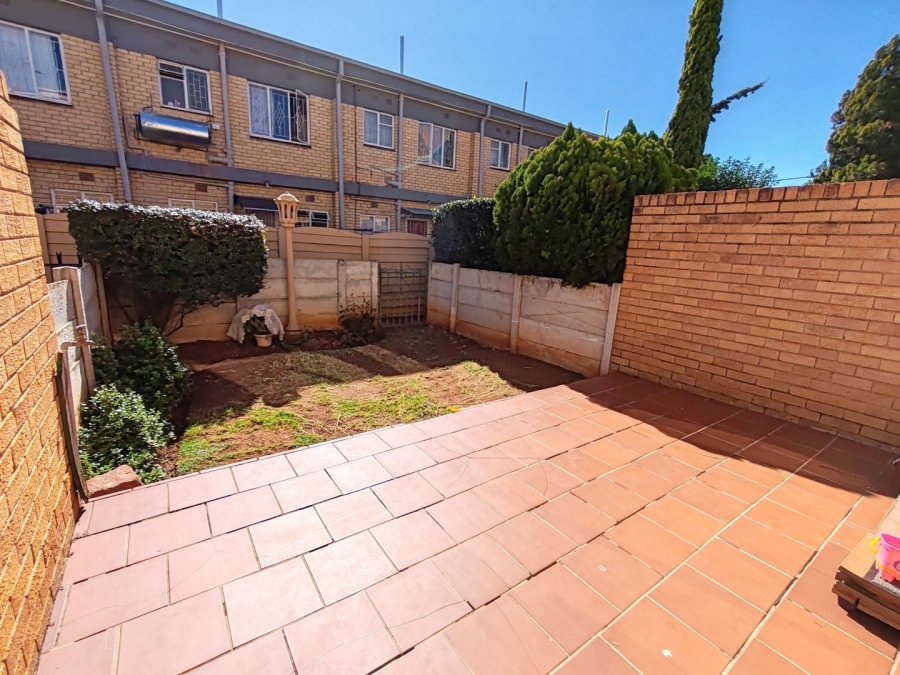 2 Bedroom Property for Sale in Potchefstroom North West